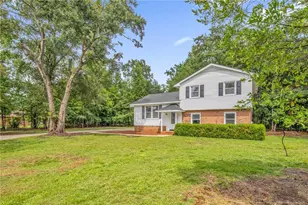 76 Robin Rd, Lumberton, NC 28358 - Photo 3