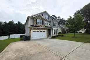 1465 Vergeland Dr, Hope Mills, NC 28348 - Photo 3