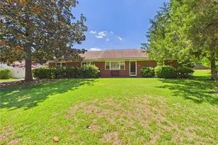 1815 Sunnyside Cir, Fayetteville, NC 28305 - Photo 3