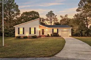 2122 Birchcreft Dr, Fayetteville, NC 28304 - Photo 1