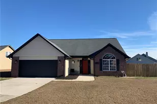 110 Tulane Dr, Raeford, NC 28376 - Photo 1