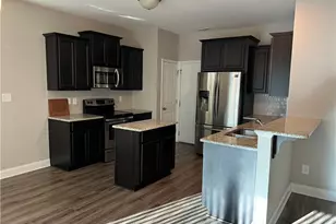 312 Derby Ln, Hope Mills, NC 28348 - Photo 5