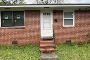 715 S 3rd St, Smithfield, NC 27577 - Photo 1