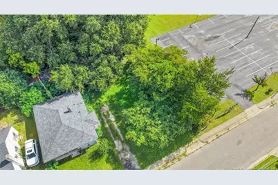 223 6th Avenue E, Red Springs, NC 28377 - Photo 5