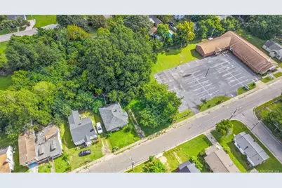 223 6th Avenue E, Red Springs, NC 28377 - Photo 3