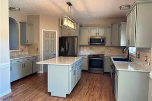 3912 Barclay Wy, Wade, NC 28395 - Photo 3