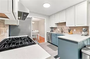 5921 Rustlewood Dr, Fayetteville, NC 28304 - Photo 19