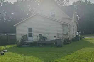 307 E Mitchell Street E, Fairmont, NC 28340 - Photo 23