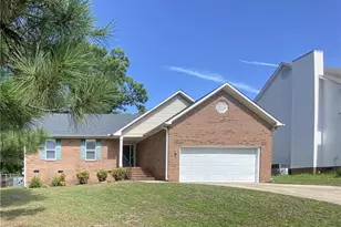 3024 Coachway Dr, Fayetteville, NC 28306 - Photo 1