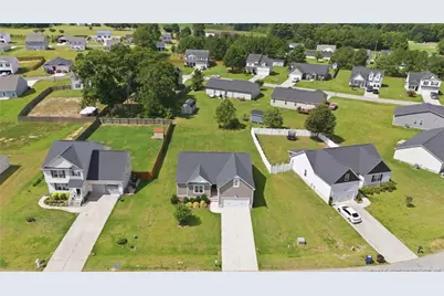126 St James Way, Sanford, NC 27332 - Photo 3