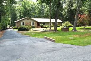 607 Pineknoll Dr, Sanford, NC 27330 - Photo 3
