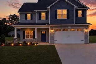 4745 Slew Dr, Hope Mills, NC 28348 - Photo 3