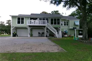 516 Twisted Oak Ln, Sunset Beach, NC 28468 - Photo 3