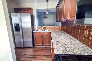 406 Kirkcaldy Ct, Fayetteville, NC 28314 - Photo 7