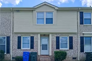 406 Kirkcaldy Ct, Fayetteville, NC 28314 - Photo 1