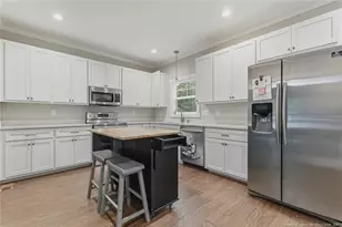 407 W Mooring, Sanford, NC 27332 - Photo 7