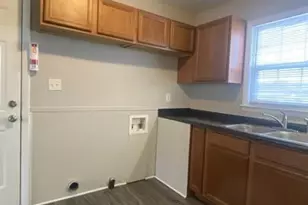 119 Calvin St, Spring Lake, NC 28390 - Photo 5