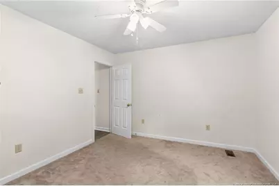 16401 Lakeshore Drive, Wagram, NC 28396 - Photo 35