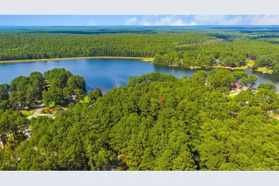 16401 Lakeshore Drive, Wagram, NC 28396 - Photo 5