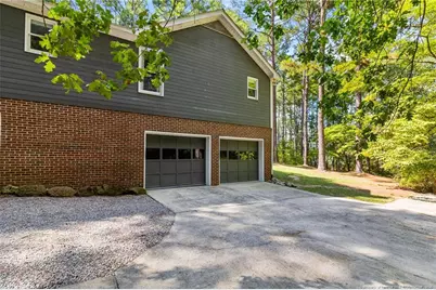 16401 Lakeshore Drive, Wagram, NC 28396 - Photo 9