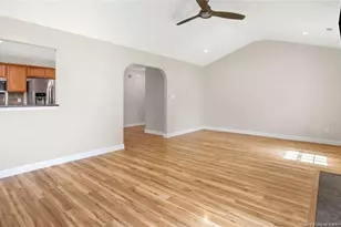 4610 Cedar Pass Dr, Hope Mills, NC 28348 - Photo 5