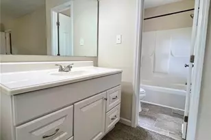 715 Ashburton Dr, Fayetteville, NC 28301 - Photo 9