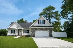 645 Glensford Dr, Fayetteville, NC 28314 - Photo 1