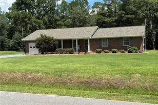 577 Forest Rd, Lumberton, NC 28358 - Photo 3