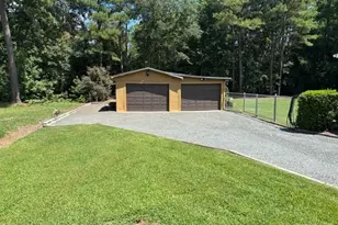 577 Forest Rd, Lumberton, NC 28358 - Photo 11