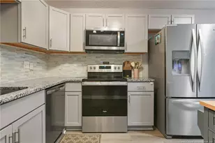 6142 Wynnwood Dr, Fayetteville, NC 28314 - Photo 13
