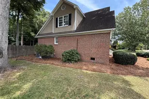 4214 Cricklewood St, Lumberton, NC 28358 - Photo 5