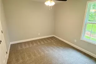 209 Robinson St, Rockingham, NC 28379 - Photo 9
