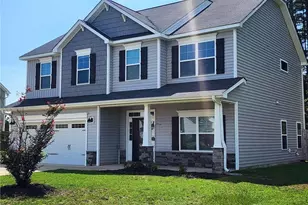 3846 Standardbred Dr, Hope Mills, NC 28348 - Photo 1