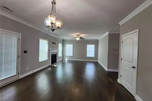 3846 Standardbred Dr, Hope Mills, NC 28348 - Photo 3