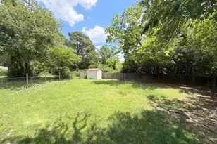 909 Sandalwood Dr, Fayetteville, NC 28304 - Photo 3
