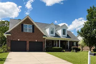2008 Ashridge Dr, Fayetteville, NC 28304 - Photo 1