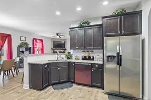 4425 Narrow Pine Ct, Hope Mills, NC 28371 - Photo 19