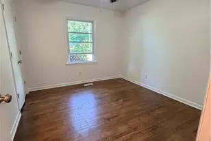 1932 Ashton Rd, Fayetteville, NC 28304 - Photo 9