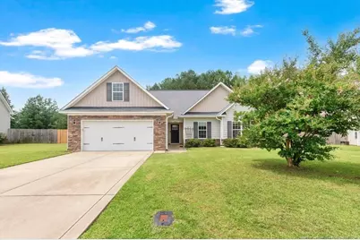 162 Harcourt Place, Raeford, NC 28376 - Photo 1