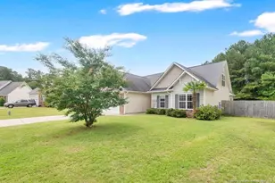 162 Harcourt Pl, Raeford, NC 28376 - Photo 3