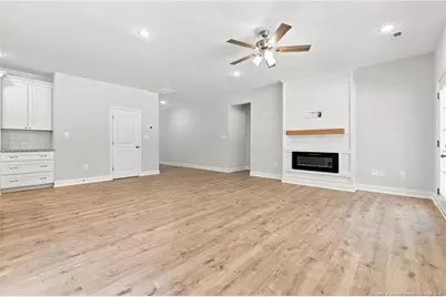 211 E 7th Avenue, Raeford, NC 28376 - Photo 17
