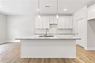 211 E 7th Ave, Raeford, NC 28376 - Photo 9