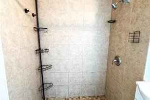 1003 E 8th St, Lumberton, NC 28358 - Photo 9
