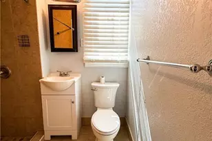 1003 E 8th St, Lumberton, NC 28358 - Photo 7