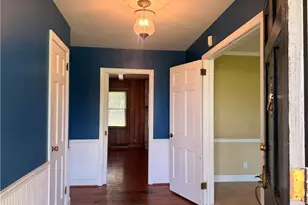 516 E 2nd Ave, Red Springs, NC 28377 - Photo 9