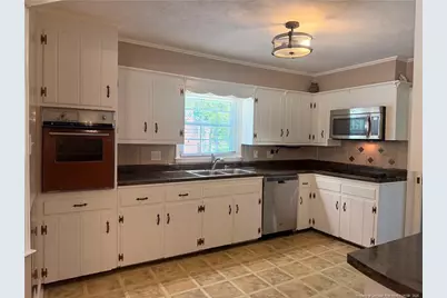 516 E 2nd Avenue, Red Springs, NC 28377 - Photo 17