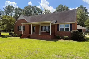 516 E 2nd Ave, Red Springs, NC 28377 - Photo 5