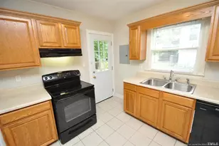 323 E Park St, Cary, NC 27511 - Photo 11