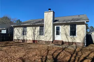 6568 Applewhite Rd, Fayetteville, NC 28304 - Photo 9