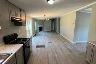 314 Ralph Hunt Blvd, Orrum, NC 28369 - Photo 5